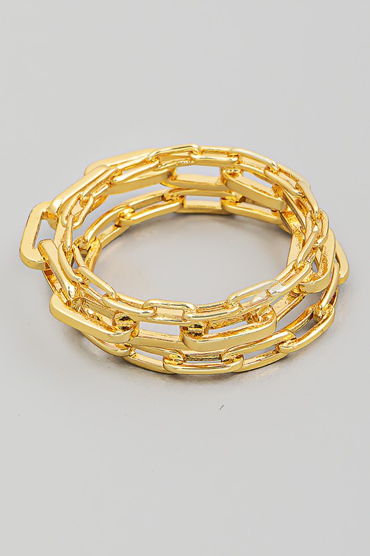 This 3-pack of linked chain gold metal rings provides an elegant, classic accent for any outfit. Crafted from premium metal with a gold finish, these rings are lightweight and durable to ensure long-lasting wear. 